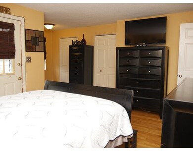 10 Arbutus St, Dorchester Center, MA 02124 - photo 6