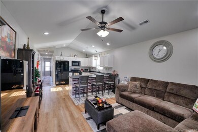 865 S Main St, Scottsburg, IN 47170 - photo 4