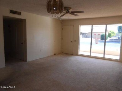 021-861298 Living Room 2