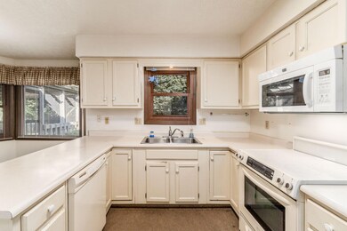 5655 Ramblewood Ct, Columbus, OH 43235 - photo 7