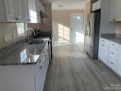 2240 Pace Rd, Hendersonville, NC 28792 - photo 6