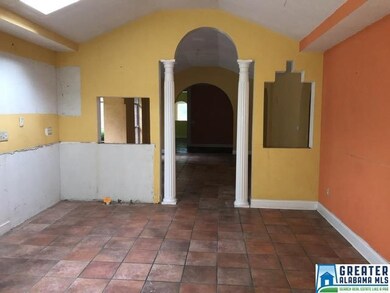 504 Hollingsworth Ave, Rainbow City, AL 35906 - photo 3