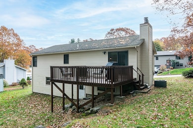 17 Wampum Dr, Warwick, RI 02886 - photo 4