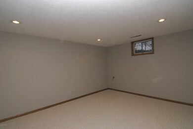 8747 Lindsey Ln SW unit 17, Byron Center, MI 49315 - photo 7