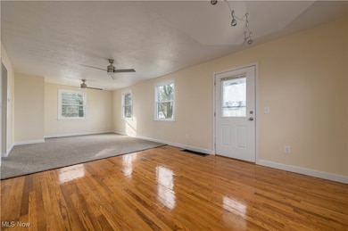 819 Warwick Dr, Sheffield Lake, OH 44054 - photo 5