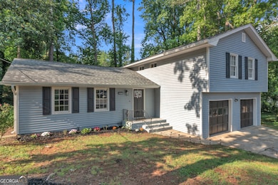 4611 Eberline Ct, Stone Mountain, GA 30083 - photo 2