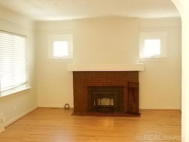 2000 Pearl Ave, Warren, MI 48091 - photo 5