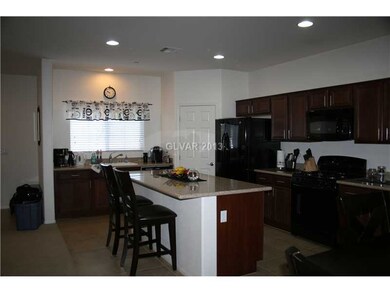 Kitchen. AMAZING KITCHEN!!  BREAKFAST BAR, LARGE T