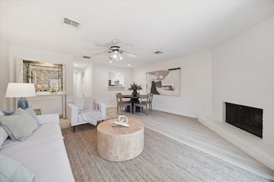 2515 Bering Dr unit 11, Houston, TX 77057 - photo 6