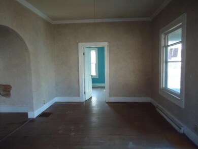 910 S Van Buren St, Auburn, IN 46706 - photo 5