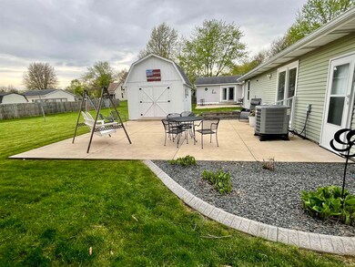 1012 E Wabash St, Converse, IN 46919 - photo 2