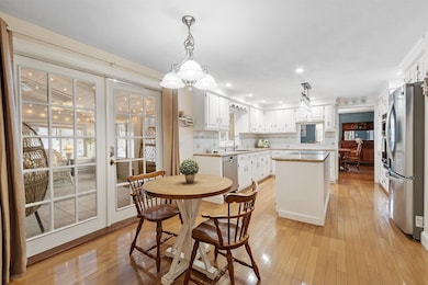 201 Oak Ridge Rd, Plaistow, NH 03865 - photo 2