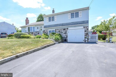 510 Penrose Ln, Warminster, PA 18974 - photo 3