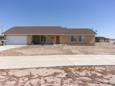 5771 Charan Rd, Rosamond, CA 93560 - photo 4