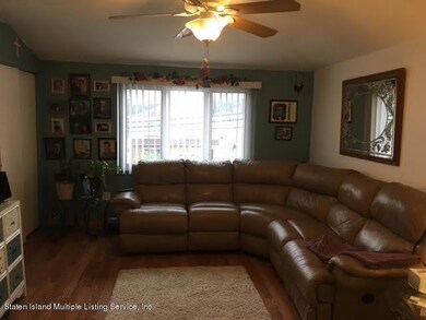 995 Rathbun Ave, Staten Island, NY 10309 - photo 4