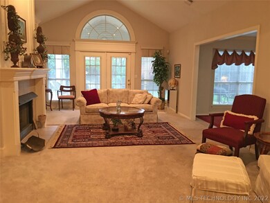 902 Oak Tree Loop, Ardmore, OK 73401 - photo 3