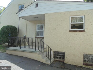 323 Woodlyn Cir, Woodlyn, PA 19094 - photo 2