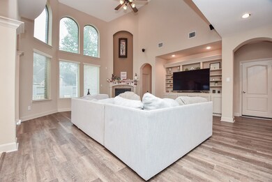 2206 Montclair Oaks Ln, Spring, TX 77386 - photo 7