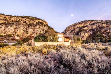 2198 S Chekshani Cliff, New Harmony, UT 84757 - photo 6