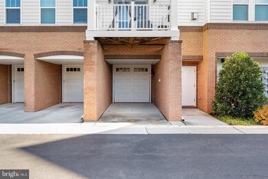41900 Metamorphic Square unit 203, Aldie, VA 20105 - photo 2