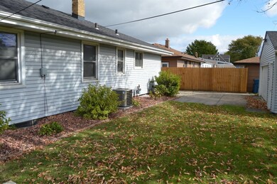 2918 Norman St, Highland, IN 46322 - photo 5