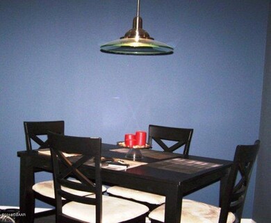 2682 carthage dining area
