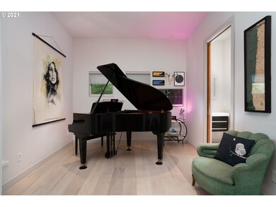 3497 NW Thurman St, Portland, OR 97210 - photo 3