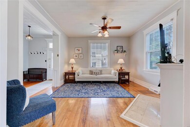 Spacious Family Room with 10' Ceilings