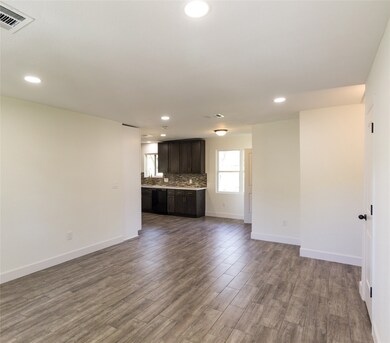 5319 Dewberry St, Houston, TX 77021 - photo 2