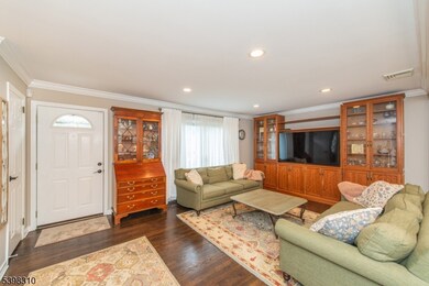 16 Hemlock St, Waldwick, NJ 07463 - photo 3