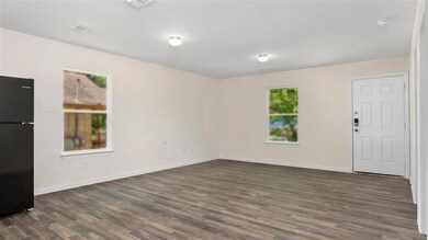 516 N Elliott Ave, Sherman, TX 75090 - photo 4