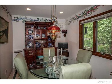 Breakfast Room
