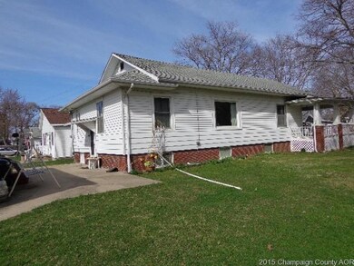 212 S Richman St, Villa Grove, IL 61956 - photo 4