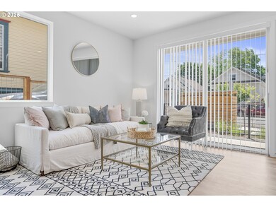 121 N Going St unit 202, Portland, OR 97217 - photo 4