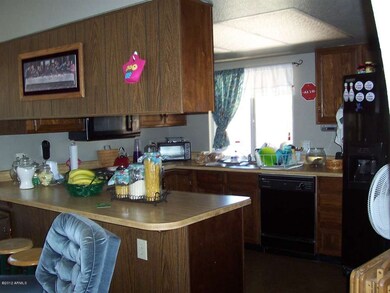 1326 KITCHEN