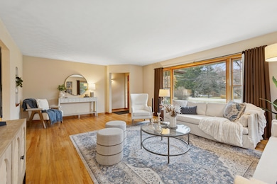 2272 Washington Ave, Saint Joseph, MI 49085 - photo 3