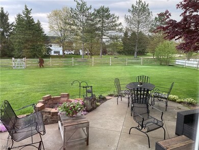 7317 Mulberry Ct, Olmsted Falls, OH 44138 - photo 3