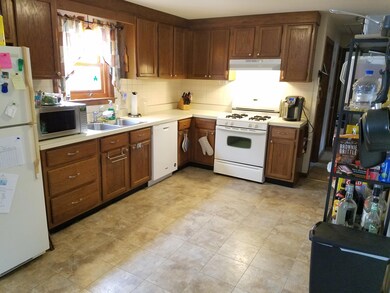 9 Pine View Dr, Cotuit, MA 02635 - photo 2