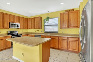 Lots of counter space for cooking