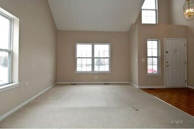 946 Cortney Dr, Carpentersville, IL 60110 - photo 2