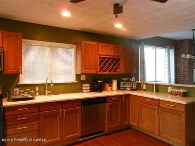 455 Chestnut Ave, Kingston, PA 18704 - photo 3