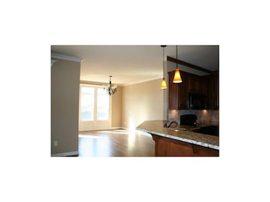 Large dinning room, walk out to the screened patio