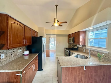 612 Orrington Ct unit 1, Lake Zurich, IL 60047 - photo 4