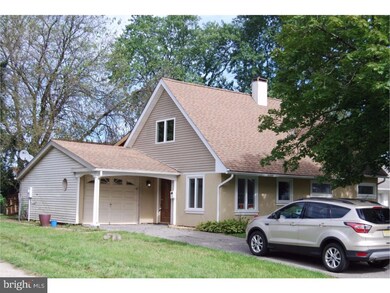 23 Peppermint Ln, Willingboro, NJ 08046 - photo 2