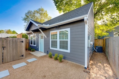 1213 Armstead St unit A, Houston, TX 77009 - photo 3