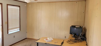 13 8th Ave SE, Cut Bank, MT 59427 - photo 4