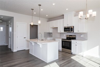 7055 Rivendell Cir, Centerville, OH 45459 - photo 5