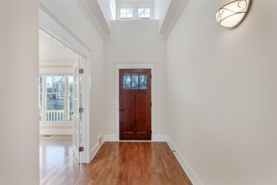 817EBarringtonCircle_06