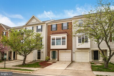 2428 Clover Field Cir, Herndon, VA 20171 - photo 2