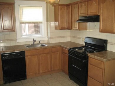 1913 Northampton St, Easton, PA 18042 - photo 2